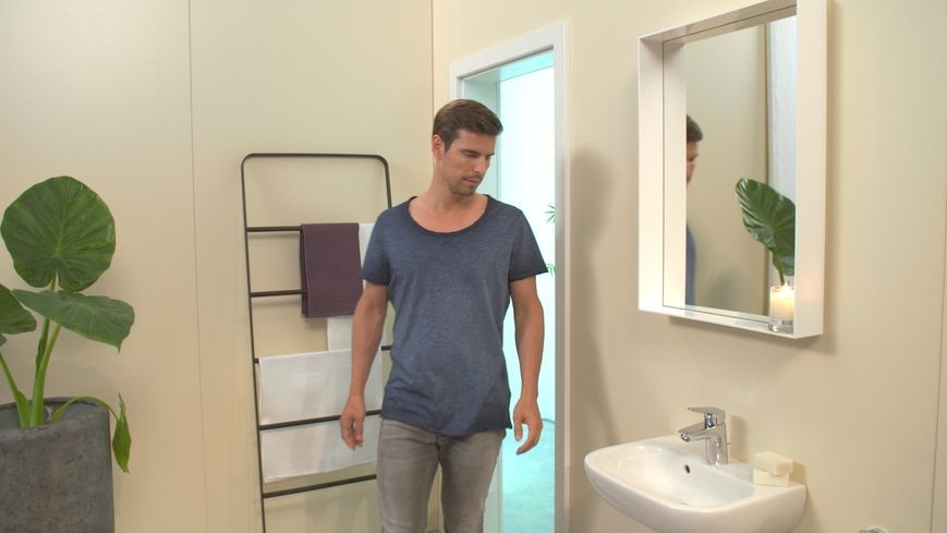 Змішувач для раковини HANSGROHE Logis 70 хром 71070000 з донним клапаном - 71070000