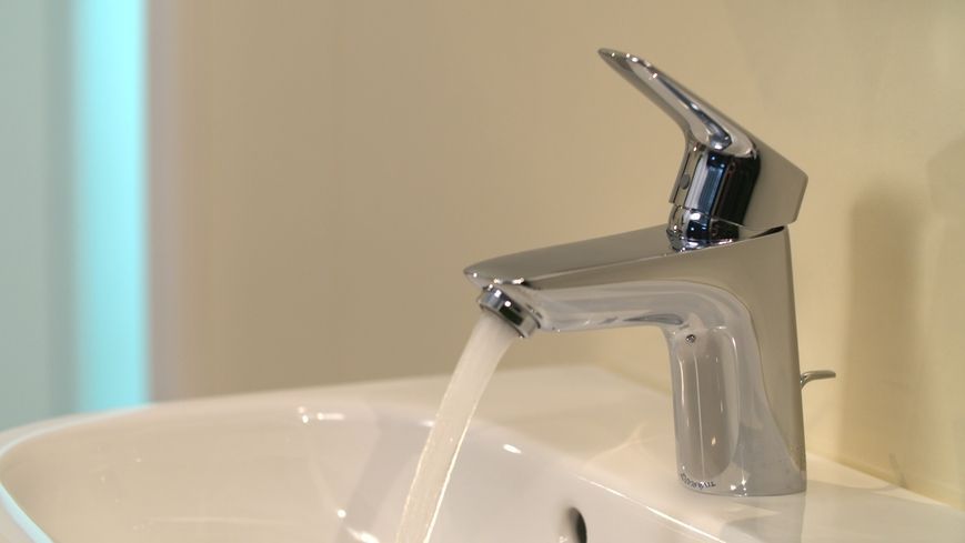 Змішувач для раковини HANSGROHE Logis 70 хром 71070000 з донним клапаном - 71070000