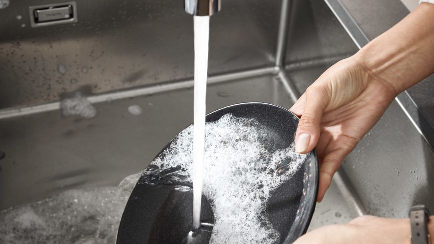 Змішувач для кухонної мийки HANSGROHE Logis 160 для встановлення перед вікном 1Jet хром 71833000 - 71833000