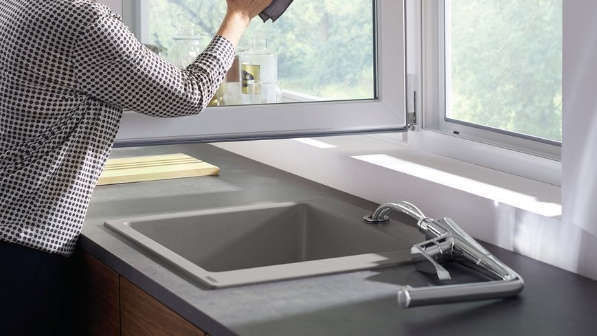 Змішувач для кухонної мийки HANSGROHE Logis 160 для встановлення перед вікном 1Jet хром 71833000 - 71833000