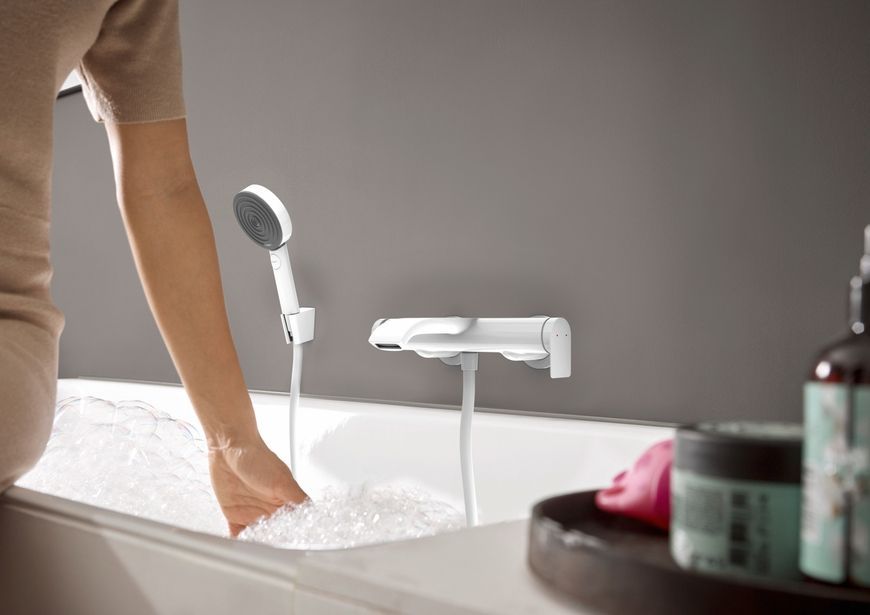 Смеситель для ванны HANSGROHE Vivenis Matt White 75420700 белый матовый - 75420700