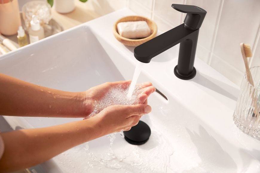 Смеситель для раковины HANSGROHE Rebris S 110 CoolStart черный матовый 72519670 с донным клапаном - 72519670