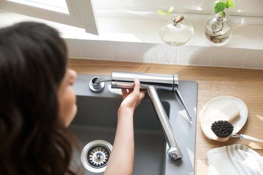 Змішувач кухонний HANSGROHE Zesis M33 160 1jet для встановлення перед вікном 74805000 хром - 74805000
