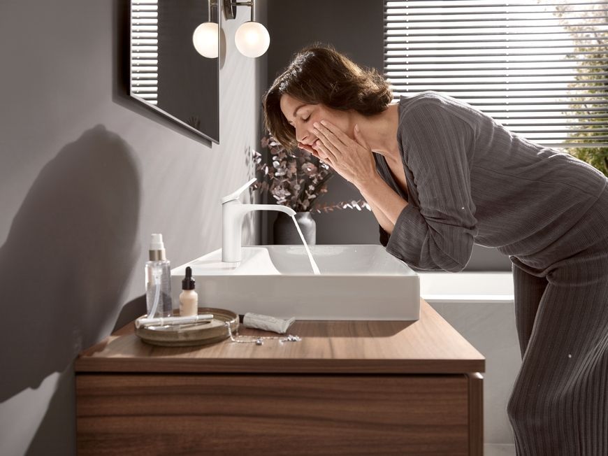 Змішувач для раковини HANSGROHE Vivenis 110 Matt White 75022700 білий матовий - 75022700