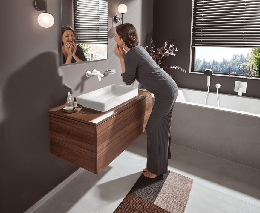 Настенный смеситель для раковины HANSGROHE Vivenis скрытый монтаж Matt White 75050700 белый матовый - 75050700