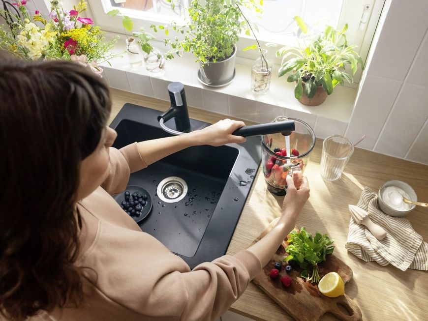 Смеситель кухонный HANSGROHE Zesis M33 150 с вытяжным изливом 2jet 74800670 черный матовый - 74800670