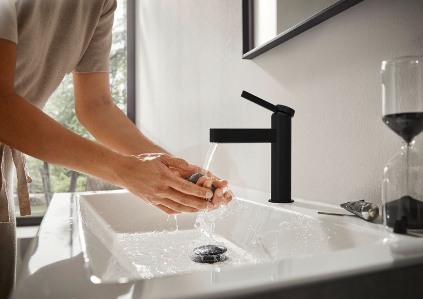 Змішувач для раковини HANSGROHE Finoris 110 Matt Black 76020670 чорний матовий з донним клапаном - 76020670