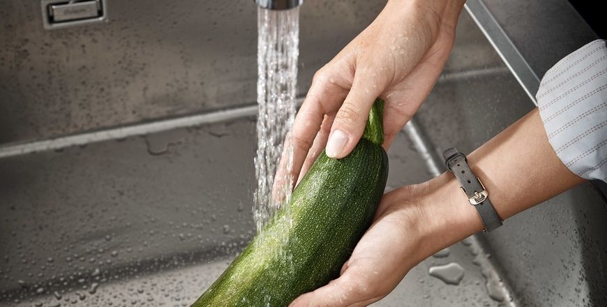 Змішувач кухонний HANSGROHE Zesis M33 160 з витяжним виливом 2jet 74801670 чорний матовий - 74801670