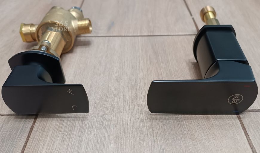 Змішувач з монтажем на борт ванни KFA ARMATURA MOKAIT BLACK 5535-210-81 - 5535-210-81